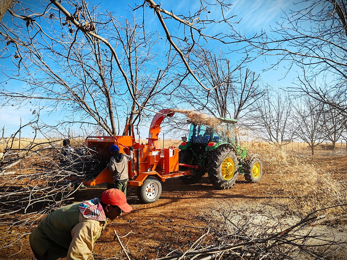 Тракторный измельчитель Tomcat 250 AFP NRT