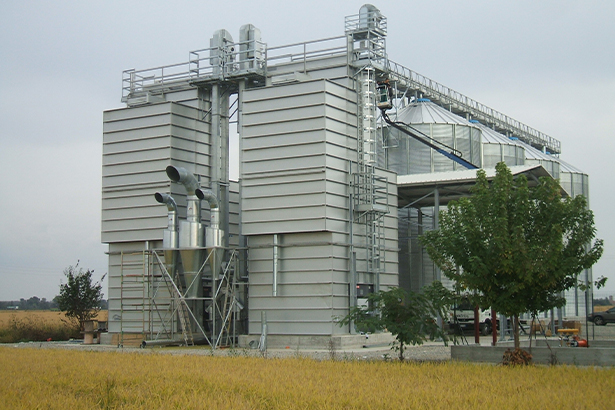 Завод зерносушилок STRAHL подводит итоги работы в России