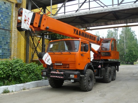 Автомобильный  кран  МКТ 25.7 на шасси КАМАЗ-43118, 6х6, 25 тонн, длина стрелы 21,7 м.