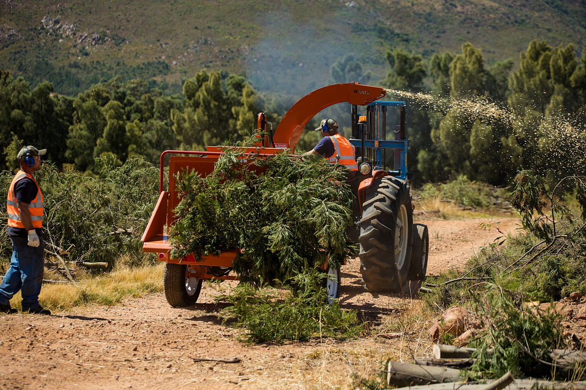 Прицепной измельчитель Tomcat 4200 AFE