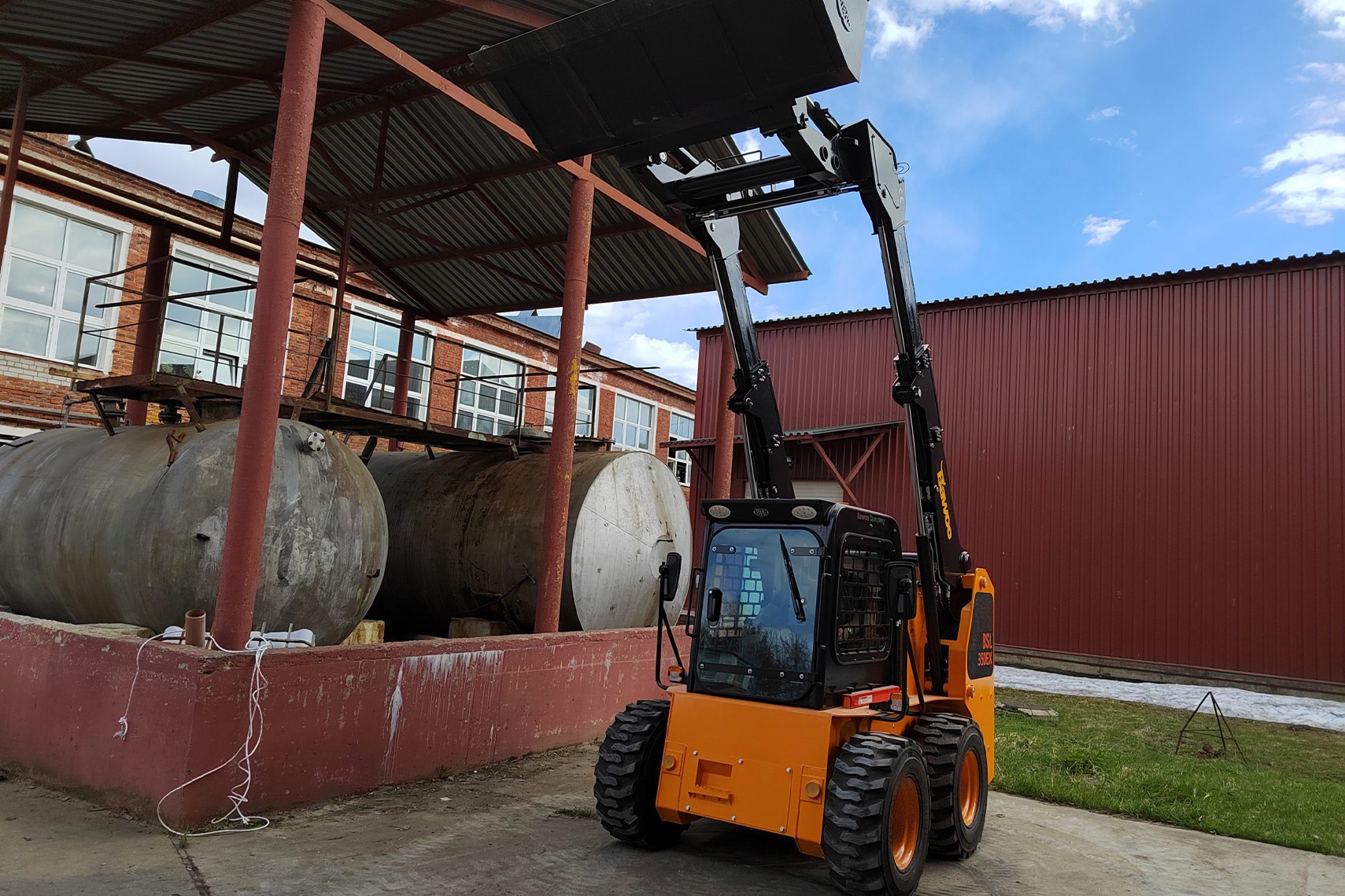 BAWOO вышел за пределы обычного skid-steer