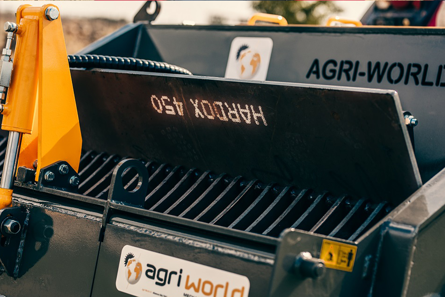 AgriWorld: Идеальный порядок на поле с итальянской мощью!