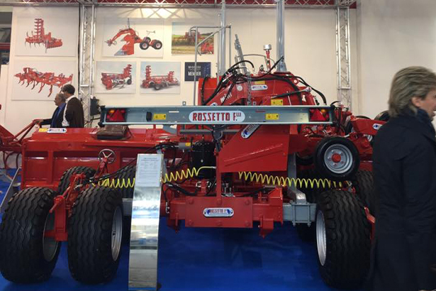 В Италии дебютировал новый планировщик грунта Rossetto