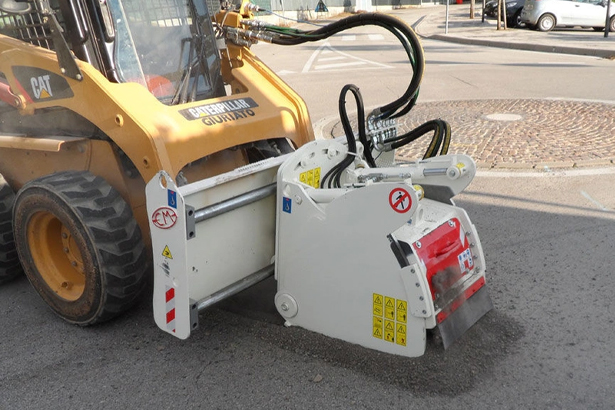 Дорожные фрезы CM в наличии: готовьтесь к сезону 2025 уже сейчас!