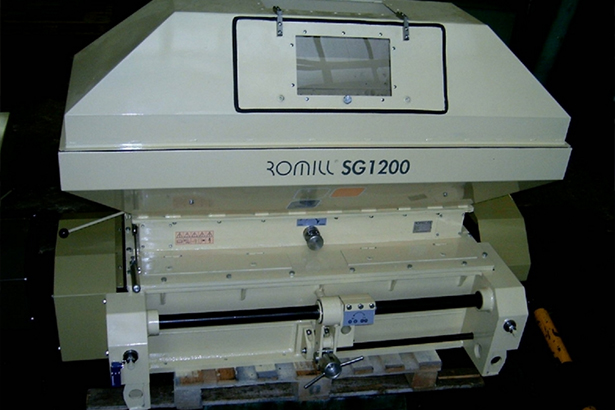Стационарная вальцовая дробилка гранул ROmiLL SG1200