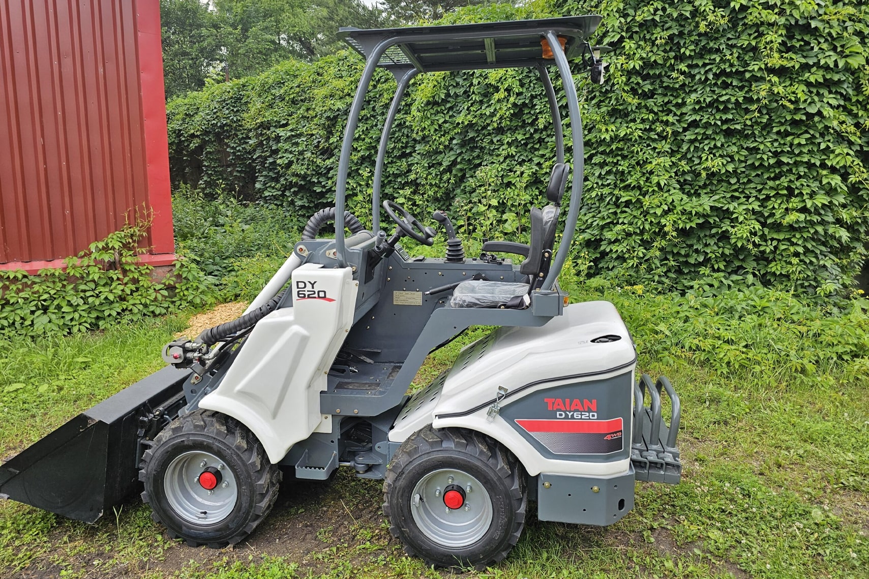 Скоро важное событие: испытание мини-погрузчика TAIAN с разным навесным оборудованием